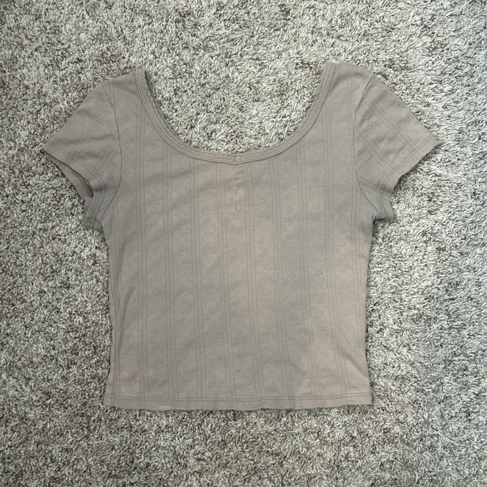 XS cute beige cropped top